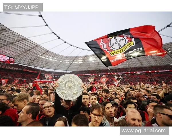 欧联杯波尔图与阿森纳激战成平局红牌事件引发全场热议与转会传闻