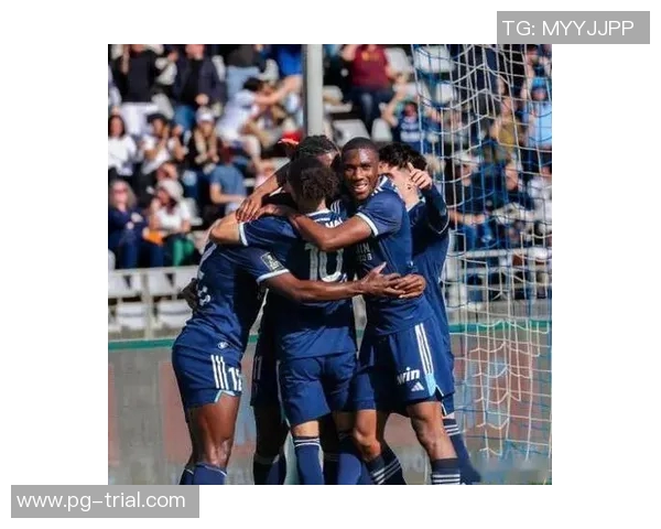 中超激情碰撞巴黎圣日耳曼逆转波尔图精彩瞬间引发全场狂欢